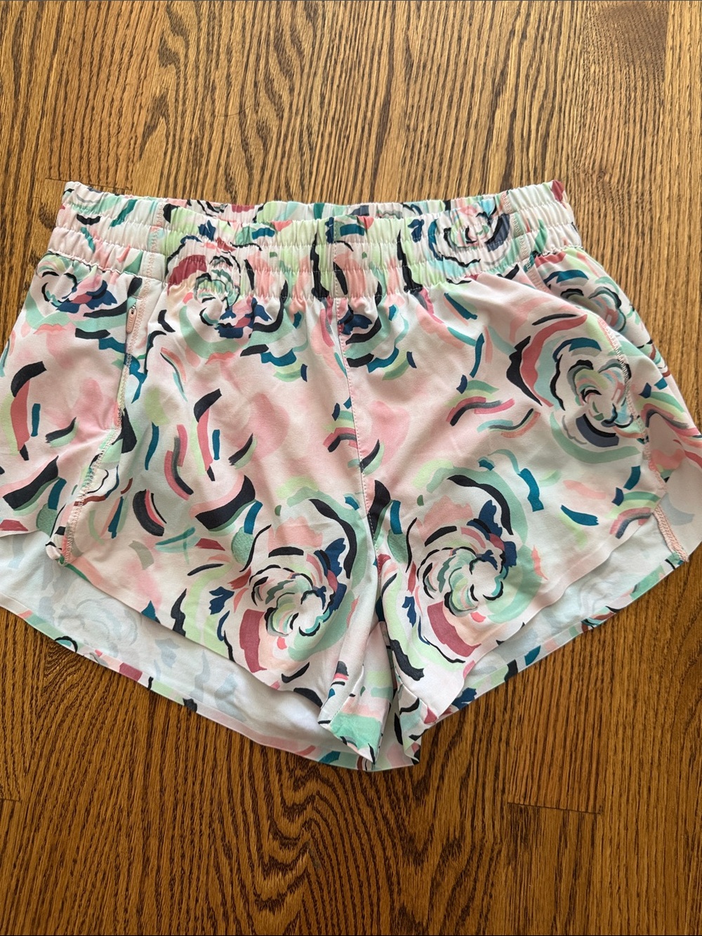 Athleta Light Pink Floral Print Women’s Shorts